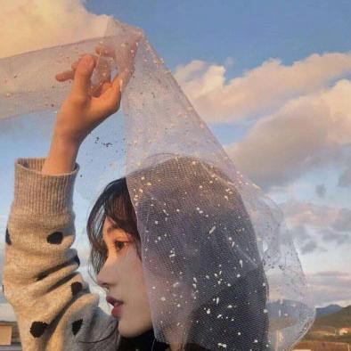 周嘉颖的图像